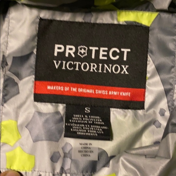 NWOT men’s raincoat - Picture 3 of 4